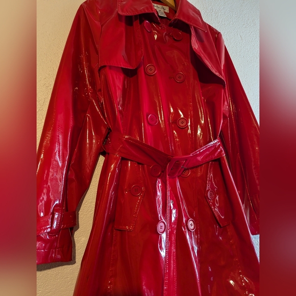 Vintage Red Trench Coat - Picture 4 of 16
